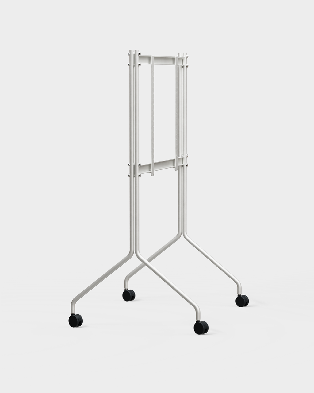 Moon Tall in Cloudy Silver mit montiertem Display und Rollen, seitliche Studioansicht vor hellem Hintergrund